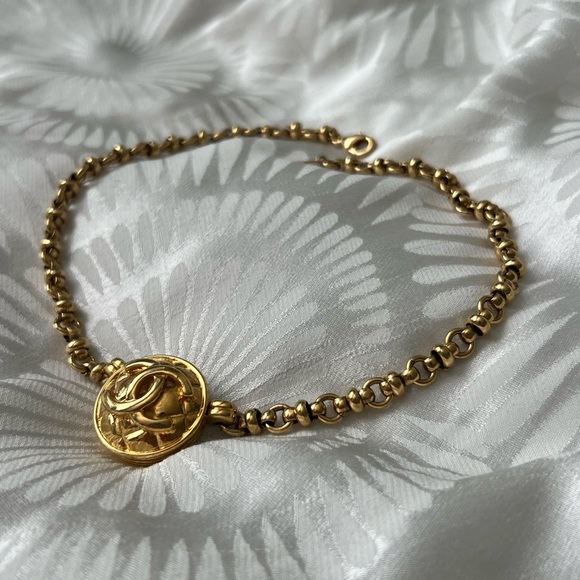Vintage Chanel CC Necklace - Picture 5 of 16